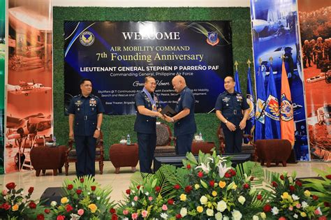 505th search and rescue group|Air Force search and rescue group recognized for Mandaluyong .